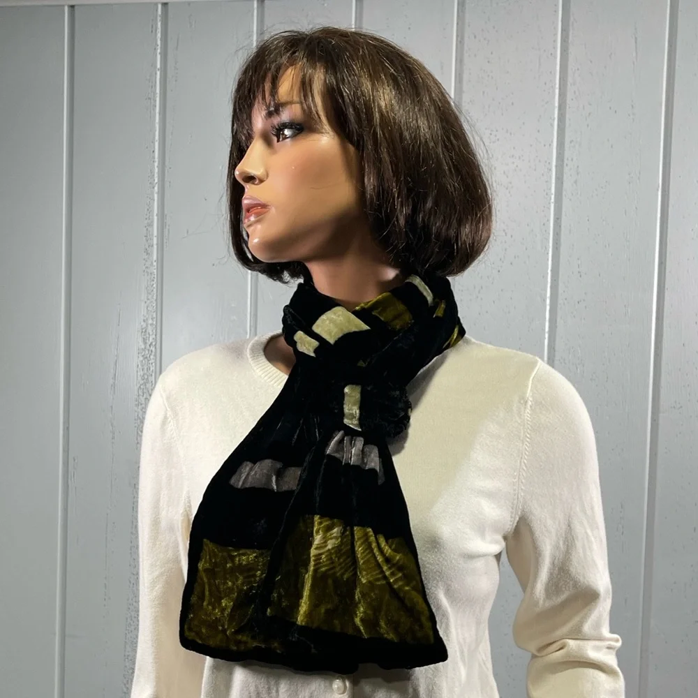 *Kenneth Cole Women's Velvet Rayon & Silk Neck Scarf